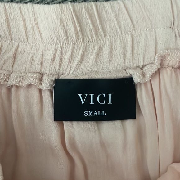 NWOT Vici Floral Ruffle Mini Skirt - Picture 2 of 2